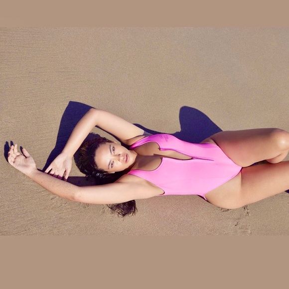 🔥NWT SKIMS Sport Swim Scoop Neck One Piece - Picture 14 of 14